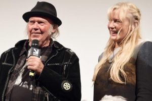 Neil Young Daryl Hannah Married