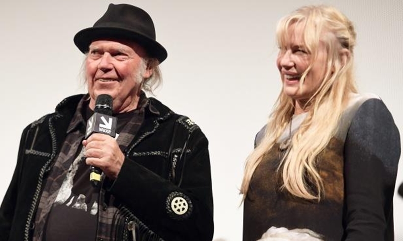 Neil Young Daryl Hannah Married