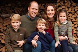 Prince William Kate Middleton Christmas Photo Messy Reality