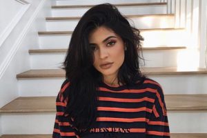 Kylie Jenner Lip Oil Travis Scott Photos