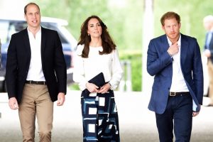 Prince William Kate Middleton Harry Mediator At Philip Funeral For Queen Elizabeth