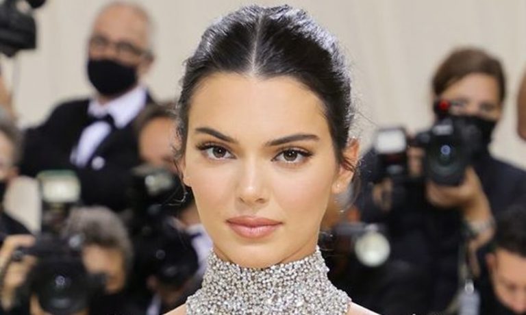 Kendall Jenner Wears Sheer Dress And No Bra In Latest Photos That Have ...