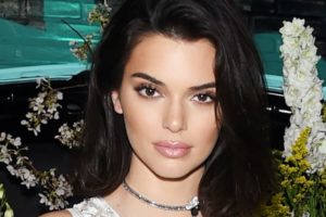 Kendall Jenner Makeup Free Stunning Video