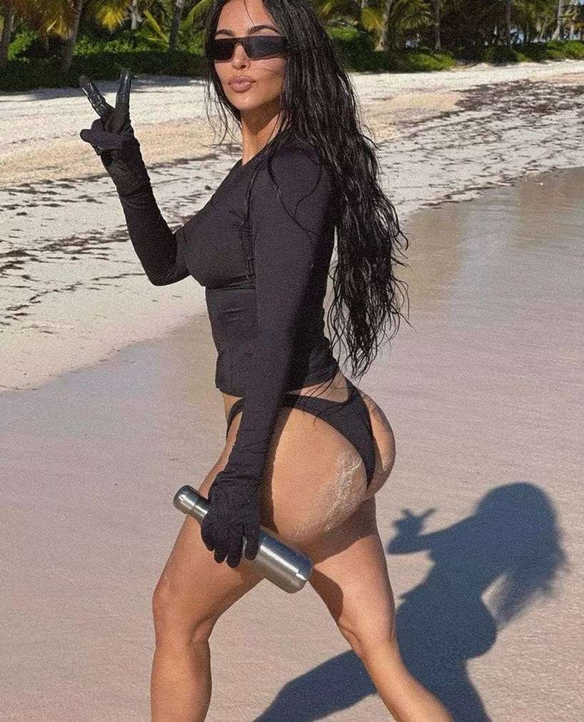 Kim Kardashian Photoshop Fail Kanye West