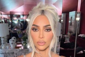 Kim Kardashian On Kanye West Easy Song