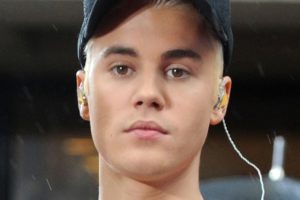 Justin Bieber Paralyzed Face Tour Postponed