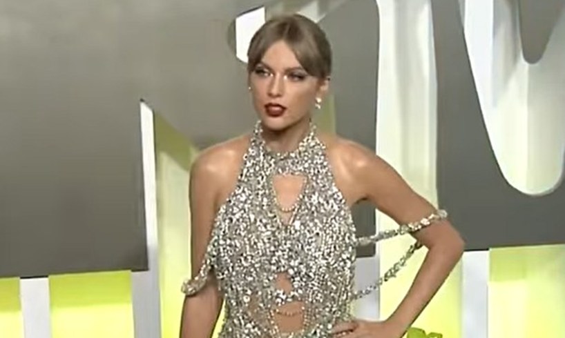 Taylor Swift Melania Trump Music