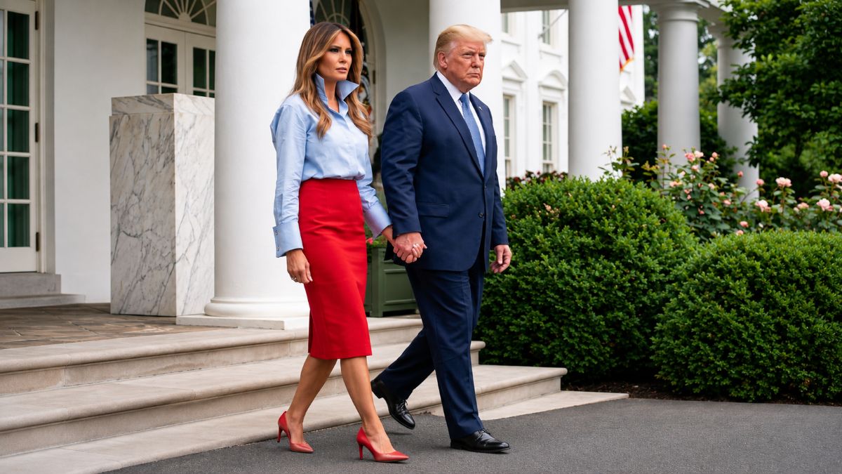 Melania Trump Donald Holding Hands at White House